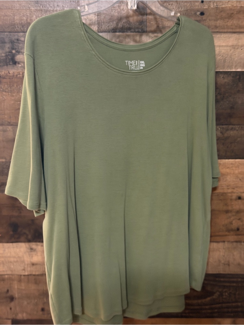 Time and Tru Olive Green Short Sleeve Scoop Neck Top